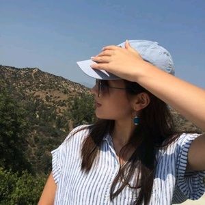 Meet your Posher, Theo